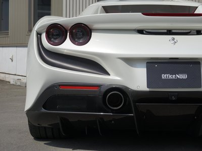 صورة 44 لـ 2020 Ferrari F8 SPIDER