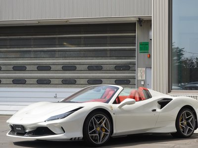 صورة 9 لـ 2020 Ferrari F8 SPIDER