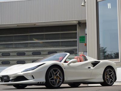 صورة 22 لـ 2020 Ferrari F8 SPIDER