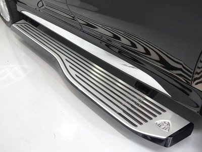 MERCEDES-BENZ GLS - 9