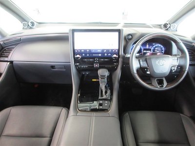 2023 Toyota ALPHARD — фото 9