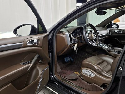 PORSCHE CAYENNE - 10