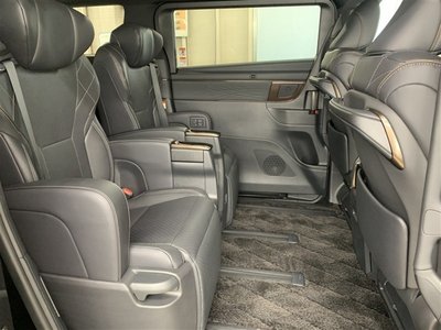 صورة 10 لـ 2023 Toyota VELLFIRE