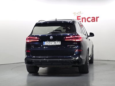 2023 BMW X5 photo 3