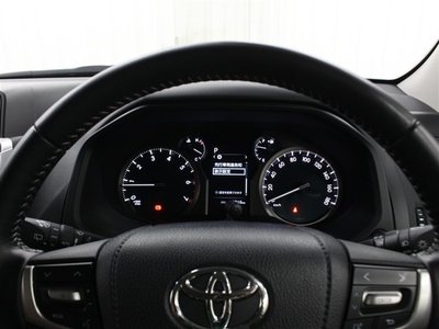 TOYOTA LAND CRUISER PRADO - 9