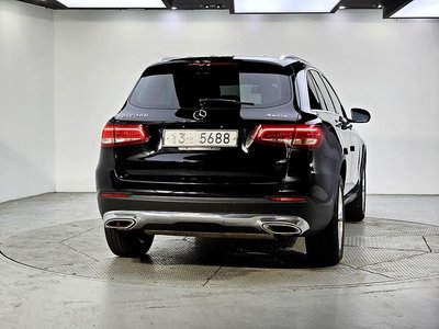 MERCEDES-BENZ GLC - 2
