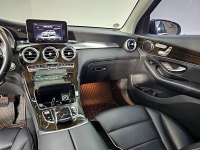 MERCEDES-BENZ GLC - 10