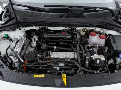 صورة 7 لـ 2025 Mercedes-BENZ EQA