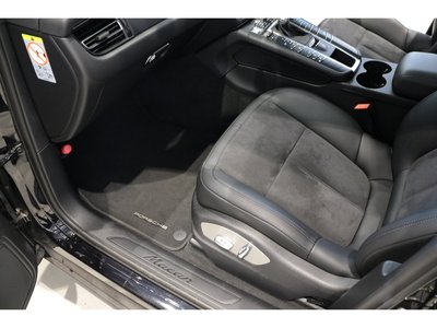 صورة مصغرة 18 لـ 2021 Porsche MACAN