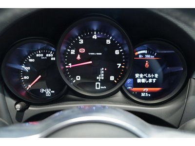 صورة مصغرة 32 لـ 2021 Porsche MACAN