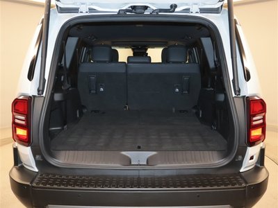 2025 Toyota LAND CRUISER 250 — миниатюра 25