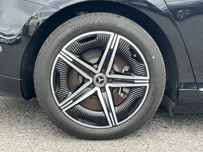 2024 Mercedes-BENZ EQE 缩略图 13