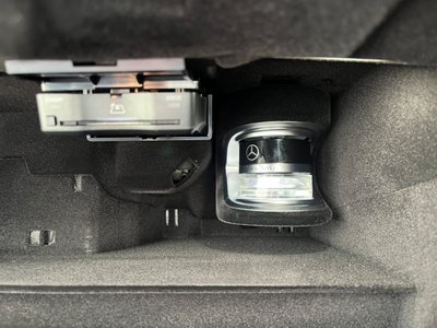2024 Mercedes-BENZ EQE 缩略图 24