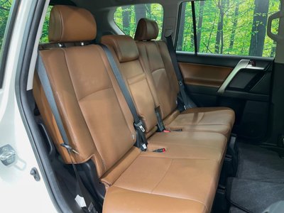 TOYOTA LAND CRUISER PRADO - 9