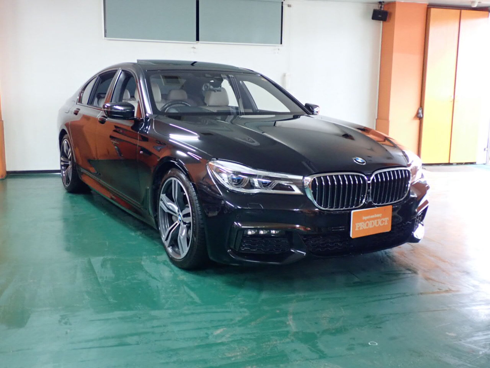 BMW 7 SERIES - View 1