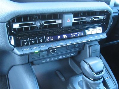 صورة مصغرة 33 لـ 2025 Toyota LAND CRUISER 250