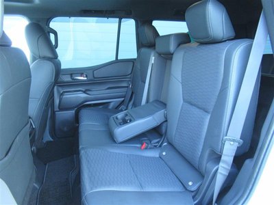 صورة مصغرة 14 لـ 2025 Toyota LAND CRUISER 250