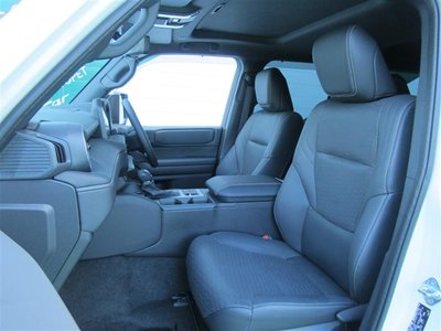 صورة مصغرة 11 لـ 2025 Toyota LAND CRUISER 250