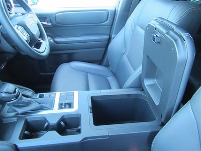 صورة مصغرة 13 لـ 2025 Toyota LAND CRUISER 250