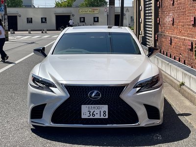 LEXUS LS - 4
