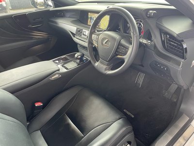 LEXUS LS - 10