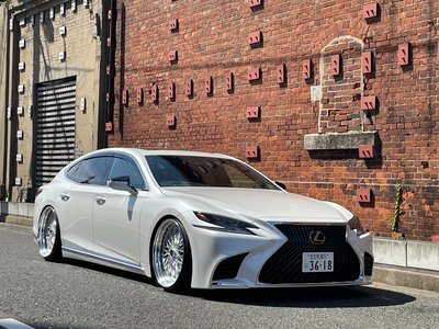 LEXUS LS - 2