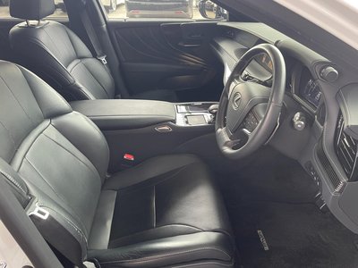 صورة مصغرة 12 لـ 2019 Lexus LS