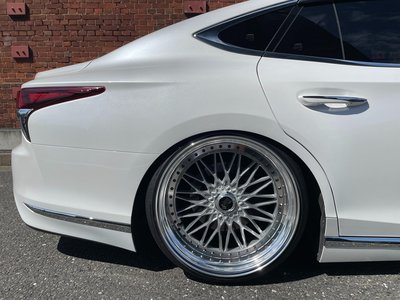 LEXUS LS - 9