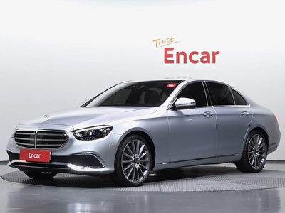 MERCEDES-BENZ E-CLASS - 1