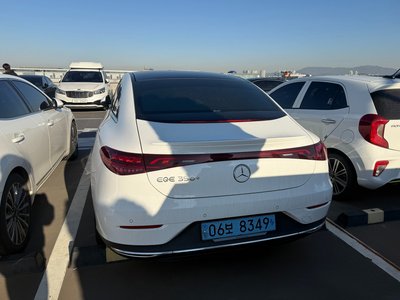 MERCEDES-BENZ EQE - 4