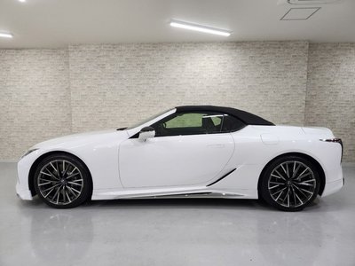 صورة 13 لـ 2026 Lexus LC CONVERTIBLE