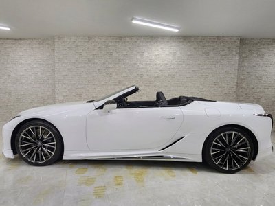 صورة 12 لـ 2026 Lexus LC CONVERTIBLE