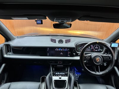 PORSCHE CAYENNE - 4