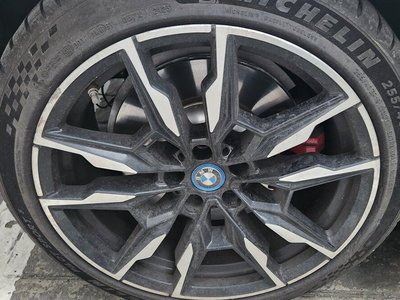 2023 BMW I4 — миниатюра 16
