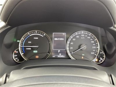 صورة 8 لـ 2021 Lexus RX