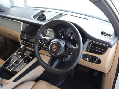 2025 Porsche MACAN 缩略图 12