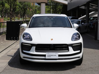 2025 Porsche MACAN photo 4
