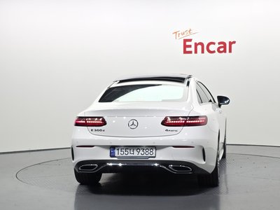 MERCEDES-BENZ E-CLASS - 3