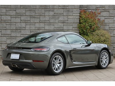 2022 Porsche 718 thumbnail 18