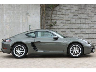 صورة 10 لـ 2022 Porsche 718