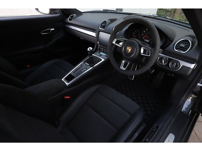 2022 Porsche 718 thumbnail 39