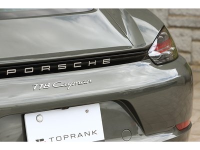 2022 Porsche 718 thumbnail 32