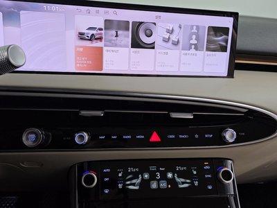 2025 Genesis GV70 — миниатюра 14