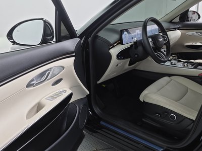 2025 Genesis GV70 — фото 10