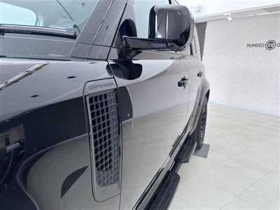 LAND ROVER DEFENDER - 8