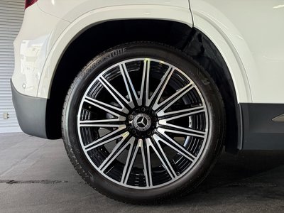 MERCEDES-BENZ GLA - 9