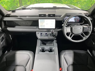 LAND ROVER DEFENDER - 2