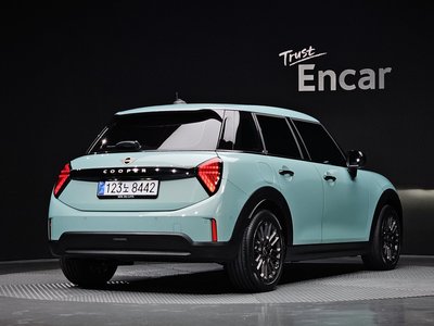 صورة 5 لـ 2025 MINI COOPER C