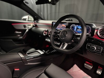 MERCEDES-BENZ CLA - 6