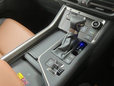2025 Lexus GX — миниатюра 47